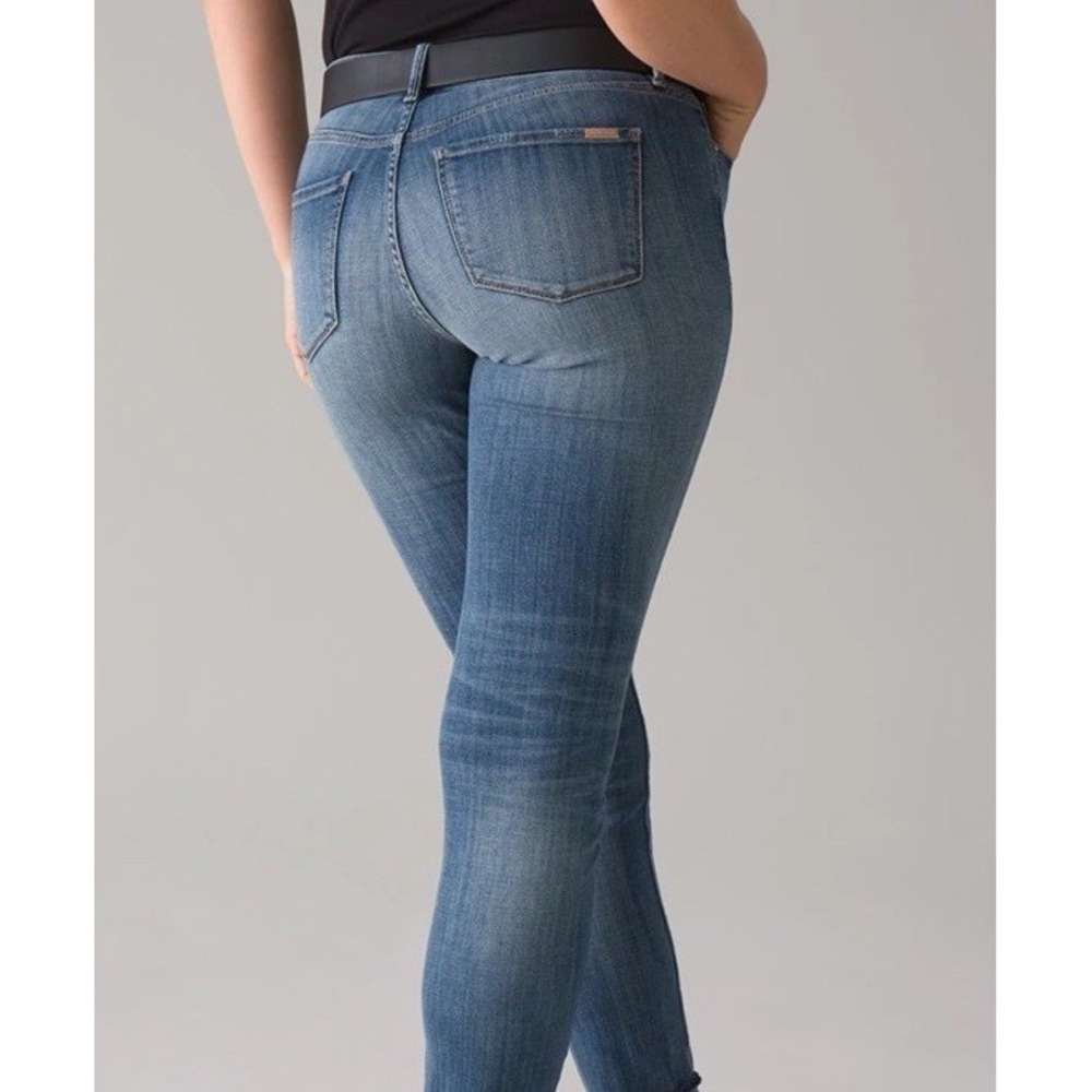 WHBM Womens Mid-Rise Skinny Soft Denim Jeans Floral Patch Distressed Blue Size 2